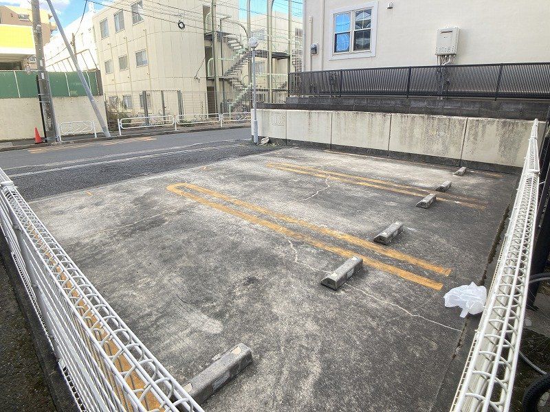 駐車場　駐車場