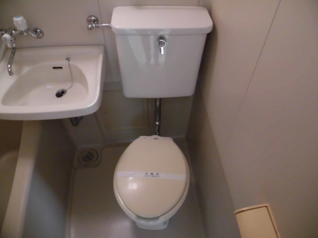 トイレ　清潔感のあるきれいなトイレです