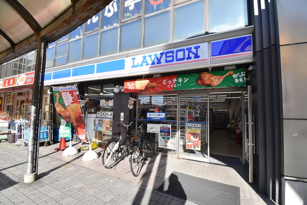 コンビニ　ローソン瀬田駅前店（コンビニ）まで79m
