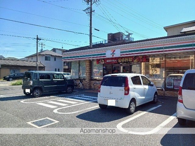 コンビニ　セブンイレブン名西通１丁目店（コンビニ）まで440m
