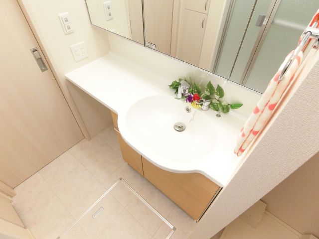 洗面設備　同物件別部屋イメージ写真