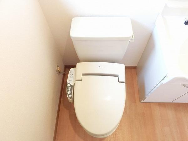 トイレ　ウォシュレット付きです！