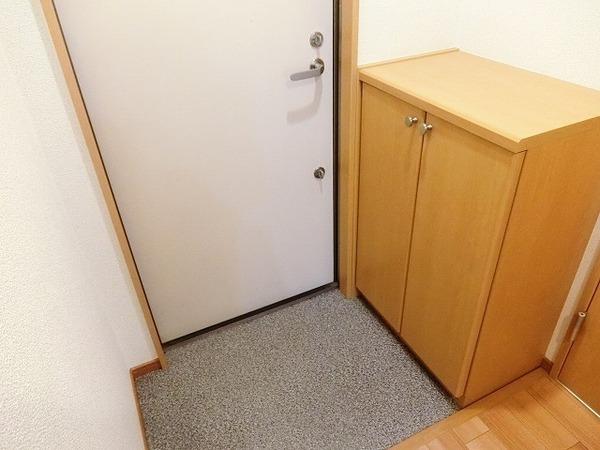 玄関　シューズボックスあり！