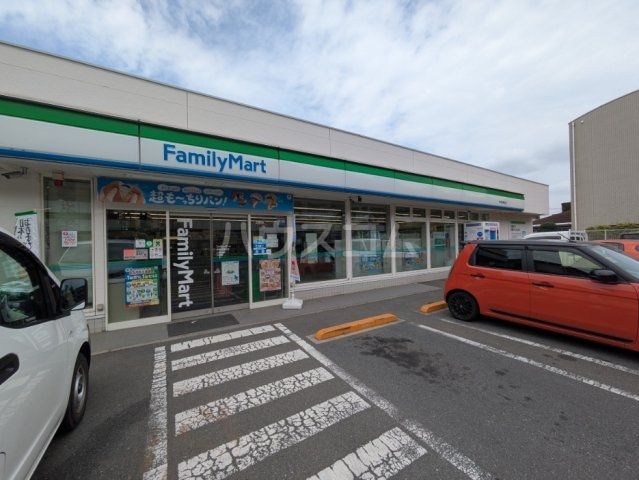 コンビニ　ファミリーマート　世田谷粕谷店（コンビニ）まで713m