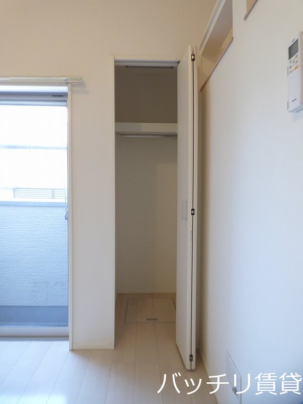 収納　同型タイプの為、現状を優先致します。