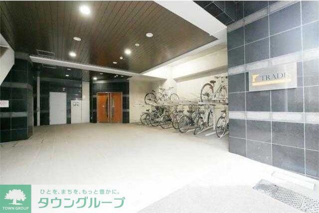 エントランス　エントランス