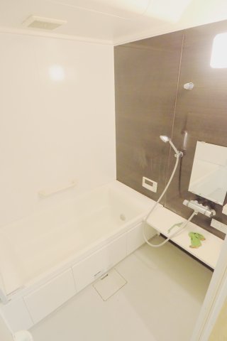 バス・シャワールーム　※写真は同物件別部屋の物となります。現状優先となります。