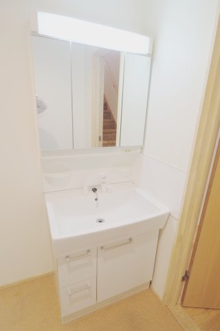 洗面設備　※写真は同物件別部屋の物となります。現状優先となります。