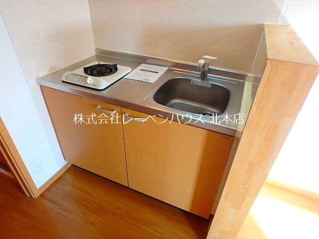 キッチン　同物件別部屋参考写真です