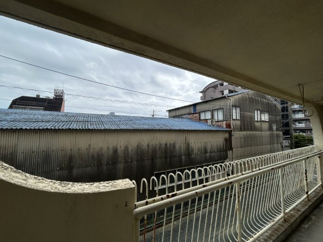 眺望　※写真は２０３号室です