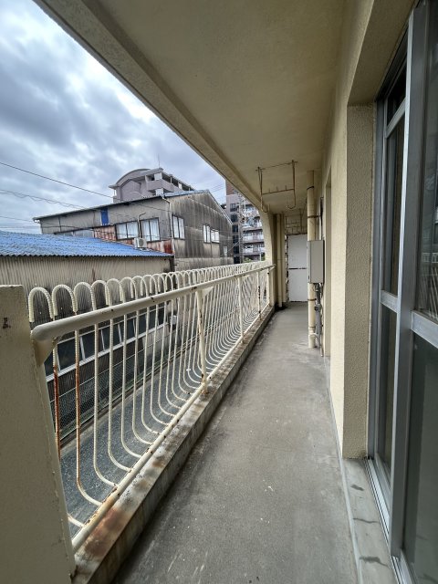 バルコニー　※写真は２０３号室です