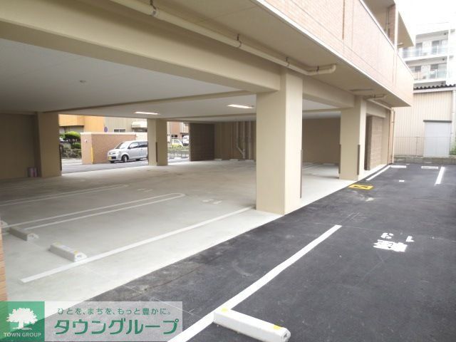 駐車場　駐車場