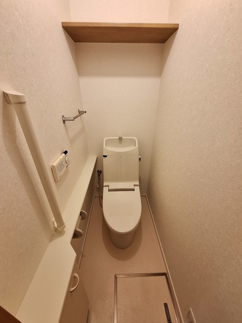 トイレ　★温水洗浄便座★