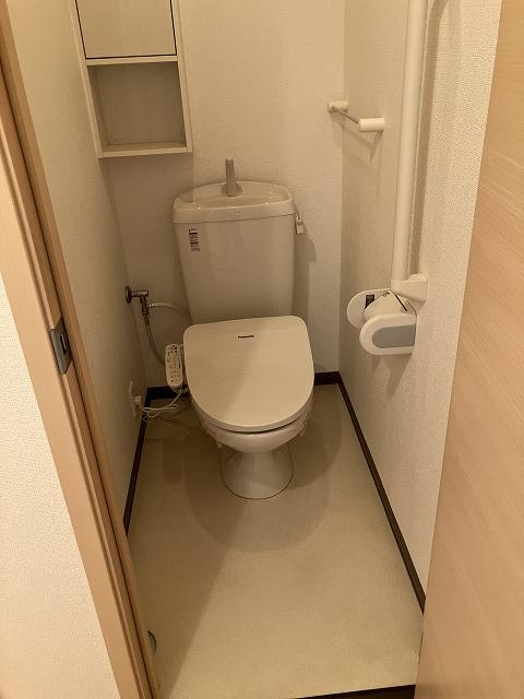 トイレ　トイレ