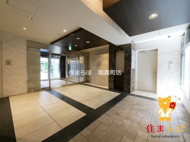 エントランス　共用部の印象も大切に