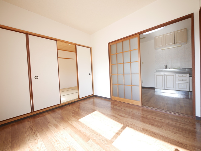その他部屋・スペース　★フローリングの綺麗な洋室です★