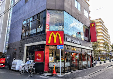 飲食店　マクドナルド 赤羽公園店（飲食店）まで651m