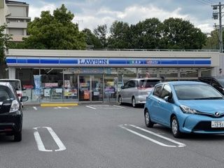 コンビニ　ローソン 岡崎明大寺町店（コンビニ）まで394m