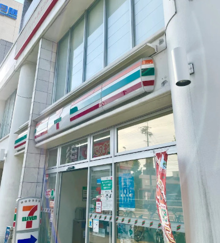 コンビニ　セブンイレブン 名古屋黒川駅前店（コンビニ）まで1m