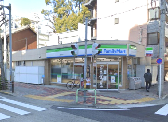 コンビニ　ファミリーマート 金山町店（コンビニ）まで72m