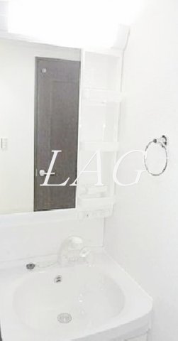 洗面設備　独立洗面台です。
