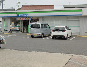 コンビニ　ファミリーマート 中江二丁目店（コンビニ）まで173m