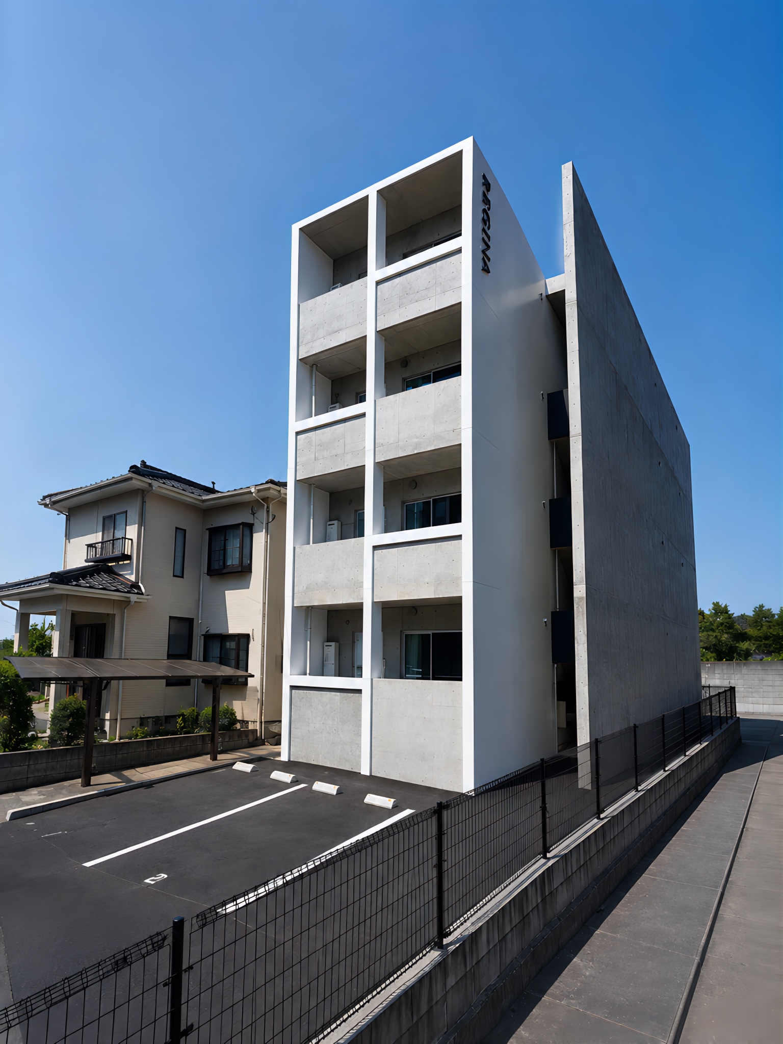 建物外観　洗練されたデザイナーズ外観。