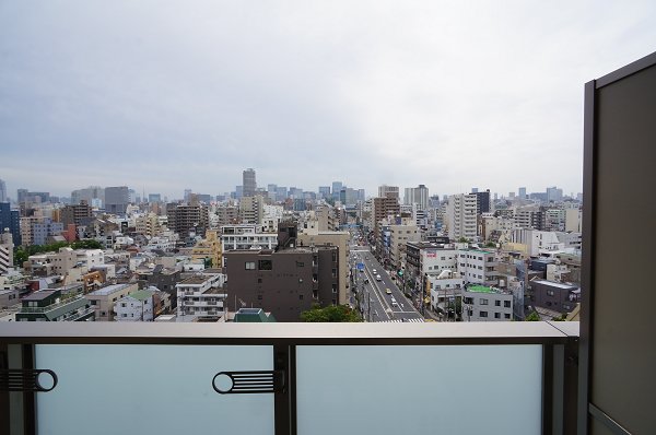 眺望　バルコニーから正面眺望♪(東京タワーが望めます)