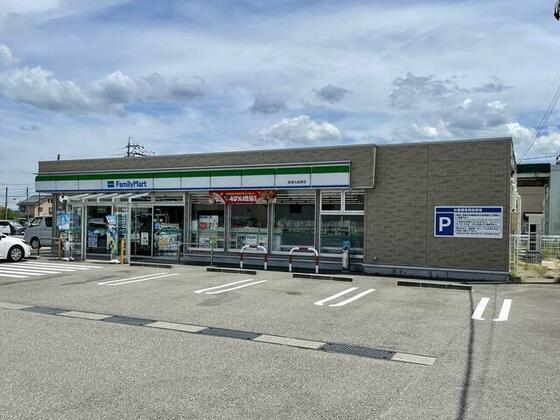 コンビニ　ファミリーマート能美大成南店（コンビニ）まで399m