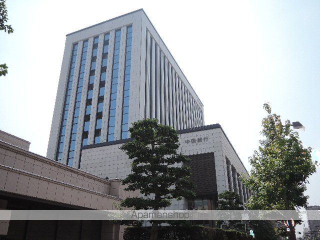 銀行　中国銀行本店（銀行）まで402m