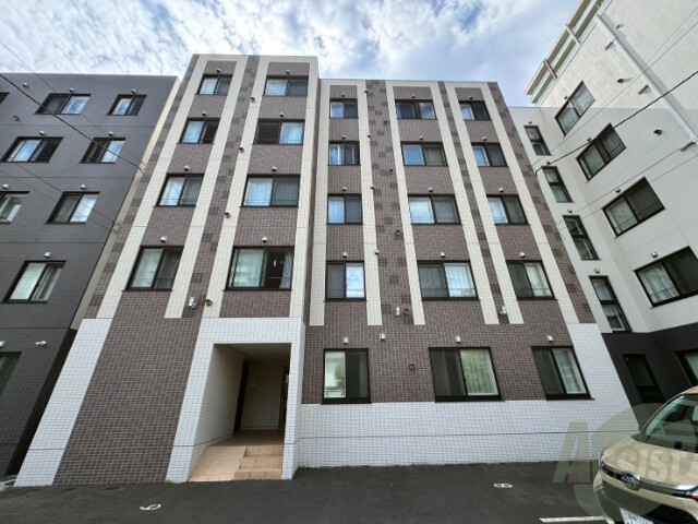 建物外観　札幌市中央区北三条東「Ａｎｐｕｒｕｒｕ」
