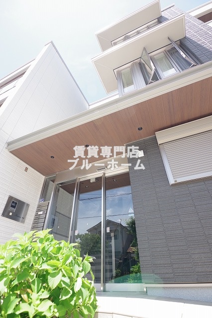 建物外観　重量鉄骨造のしっかりとした物件！