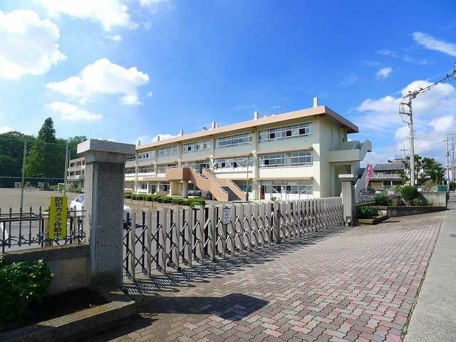 小学校　桐生市立桜木小学校（小学校）まで600m