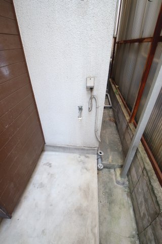 その他設備　室外洗濯機置き場