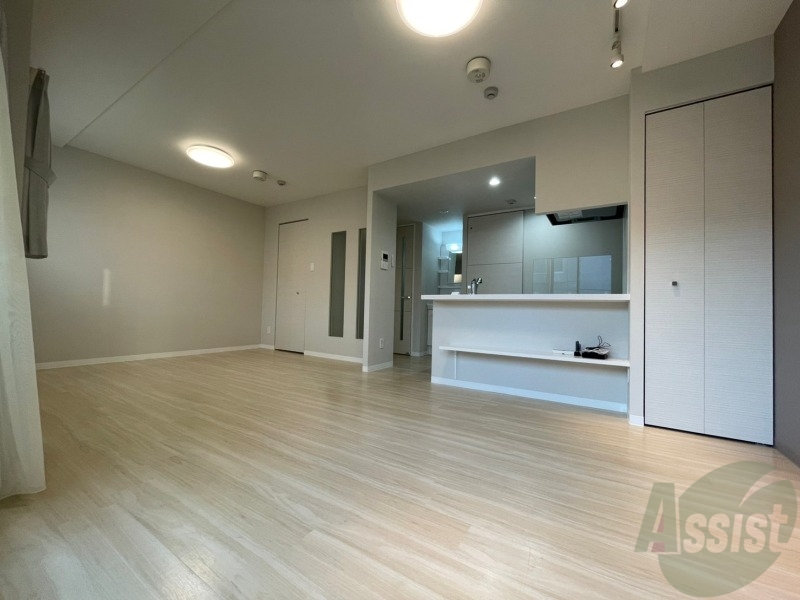 居室・リビング　広くてキレイなお部屋が広がっていて、充実した生活が送れそう。