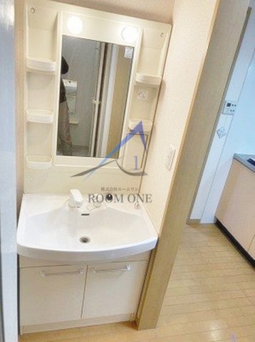 洗面設備　独立洗面台です。