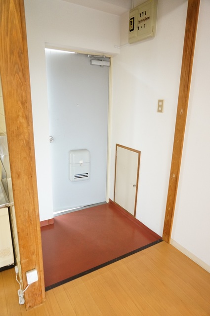 玄関　※別のお部屋の参考画像です。現況優先。