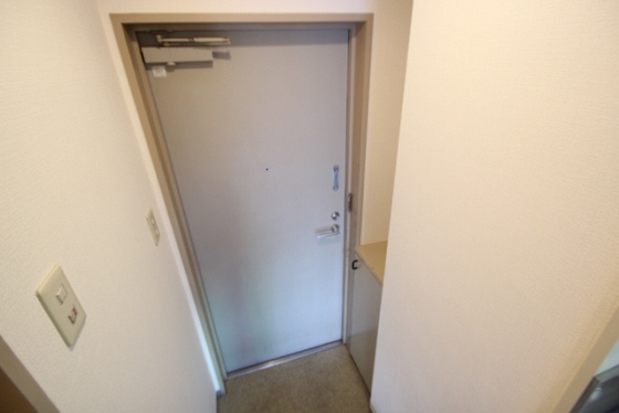 玄関　※別部屋の写真です