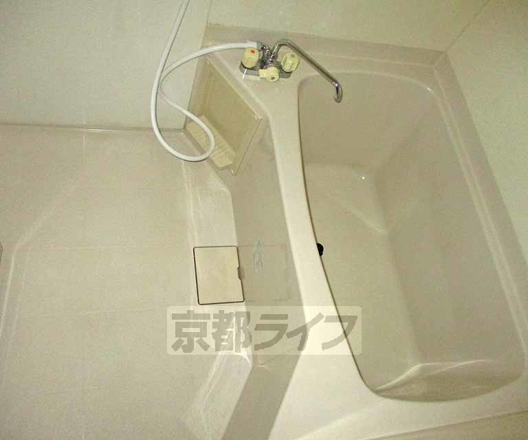 バス・シャワールーム　充分なお風呂が良い。