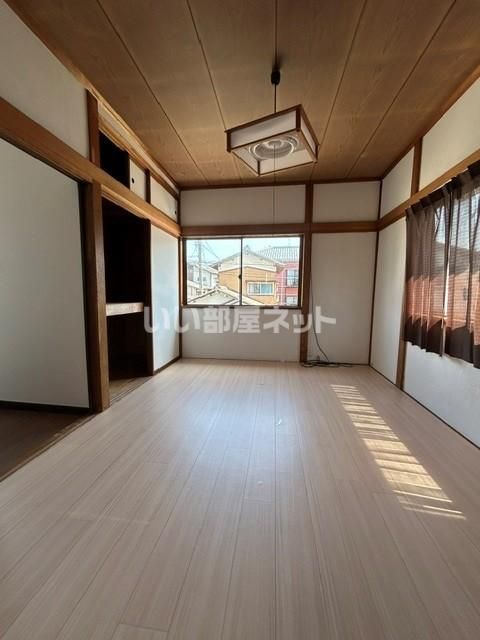 ＪＲ白新線 東新潟駅 徒歩66分 2階建 築46年の居間写真