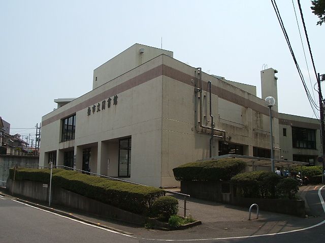 図書館　柏図書館（図書館）まで300m