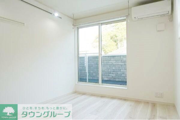 ハーミットクラブハウスカタリーナの居間写真