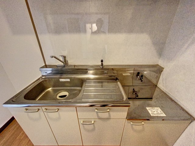 キッチン　他号室参考写真になりますので、雰囲気だけご参考ください。