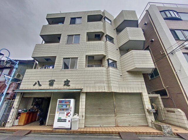 建物外観　京急大師線「大師駅」徒歩7分のマンションです。