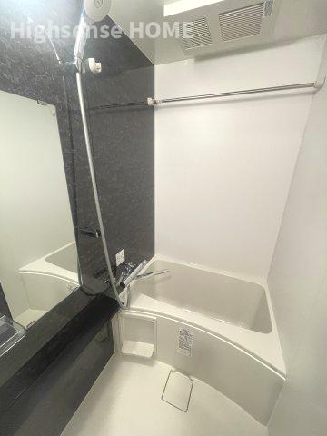 バス・シャワールーム　コンパクトで使いやすいお風呂です