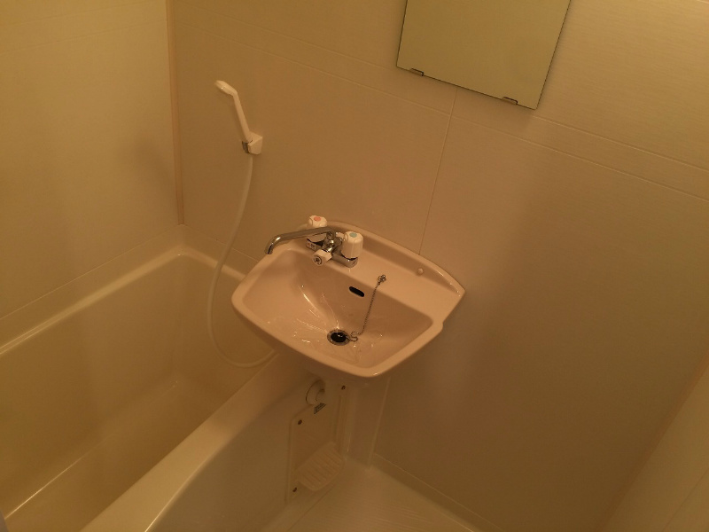 バス・シャワールーム　※別部屋のお写真になります