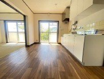 円明寺ヶ丘団地B棟の居間写真