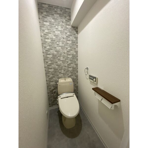 NYレジデンスいりなかのトイレ写真