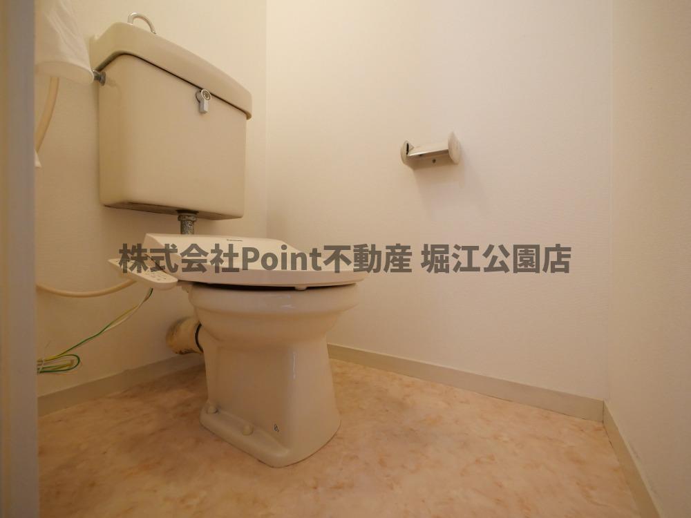 地下鉄長堀鶴見緑地線 西長堀駅 徒歩3分 6階建 築45年のトイレ写真