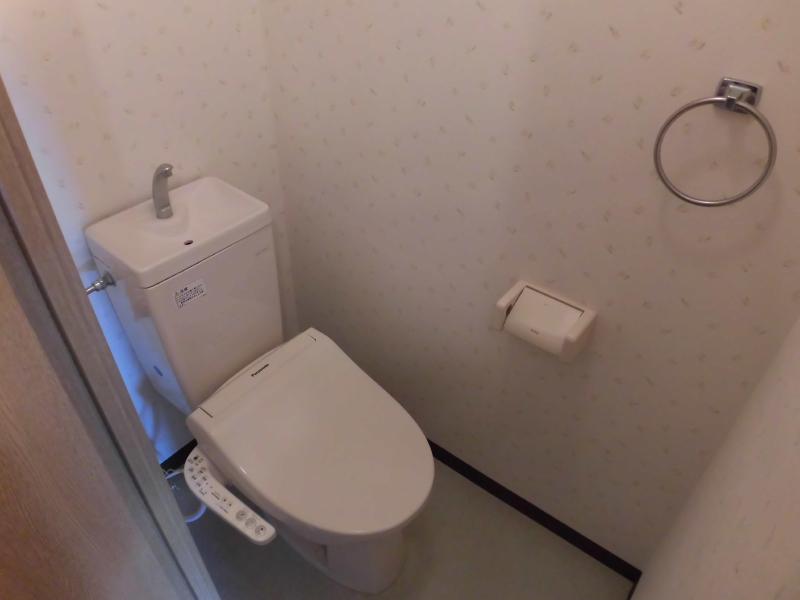 アメニティ日高のトイレ写真